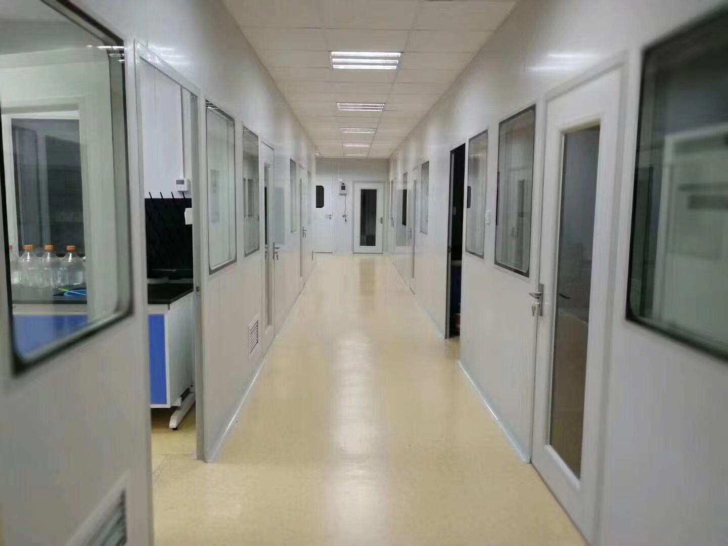 無(wú)菌無(wú)塵車間適合做什么?實(shí)驗(yàn)室需要這樣做裝修嗎?